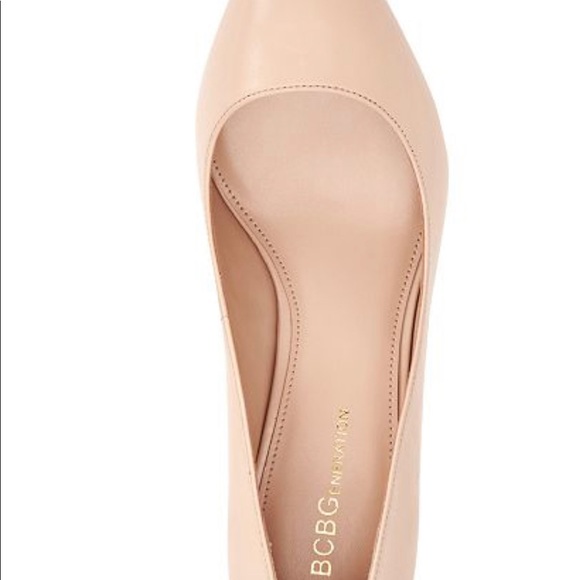 Pumps - Picture 2 of 5